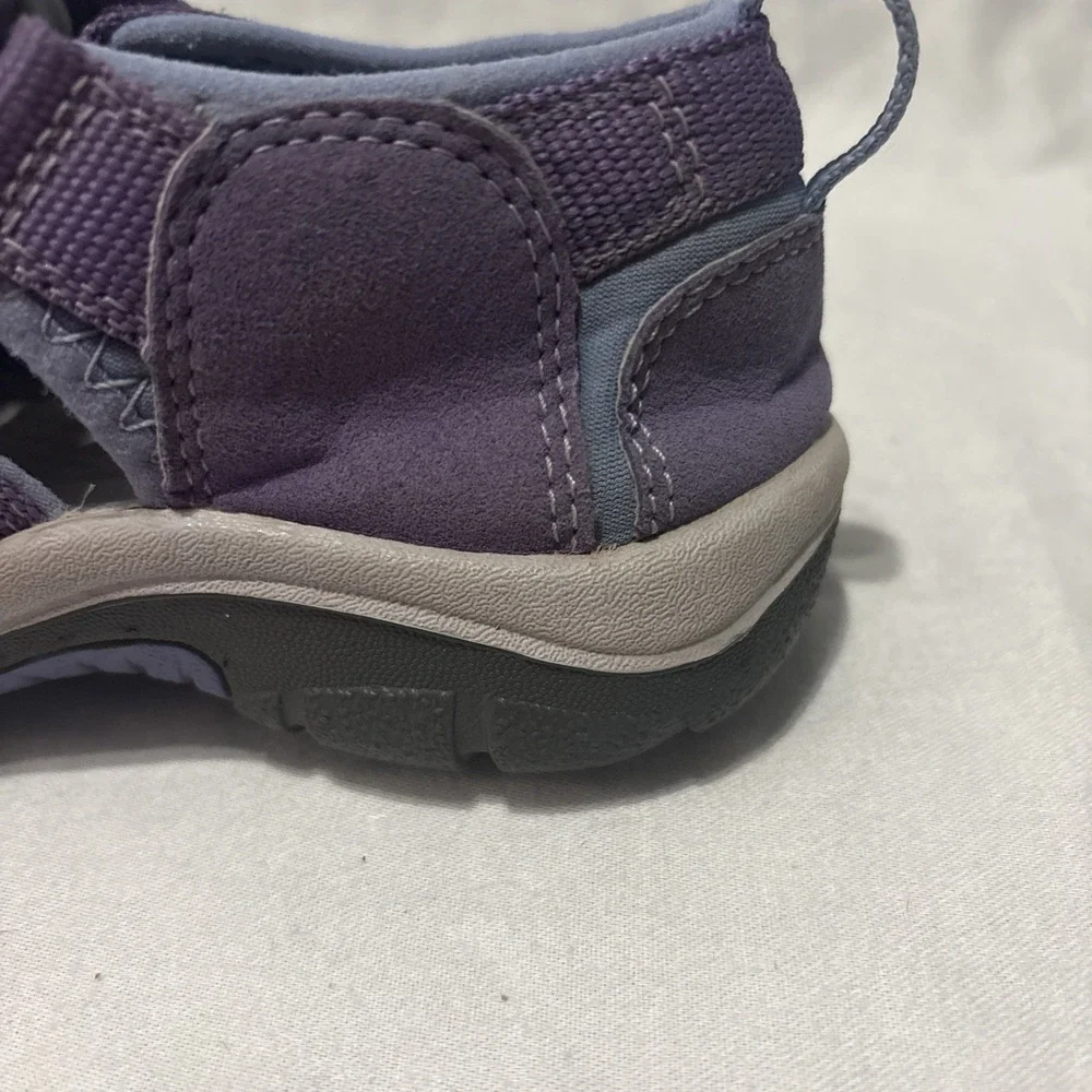 Keen Girls Size 2 Purple Newport Hiking Sandals Waterproof Washable 1014263